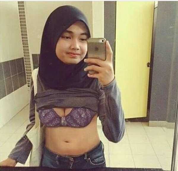 Golie hijab selfie